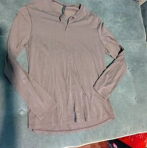 Lululemon mens shirt NWOT Size Large, in perfect condition